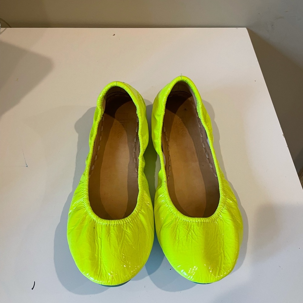 Neon patent Tieks!! Great condition!!